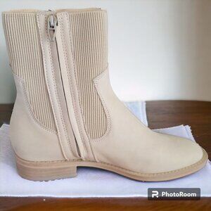Dolce Vita Cream Ankle Boots - 8 (NWOB)